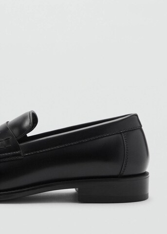 MANGO MAN Classic Flats in Black