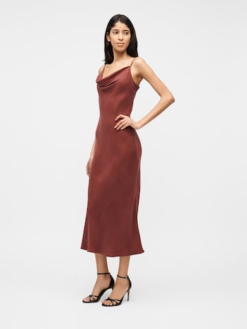 Rochie 'AKILINA' de la GUESS pe roșu