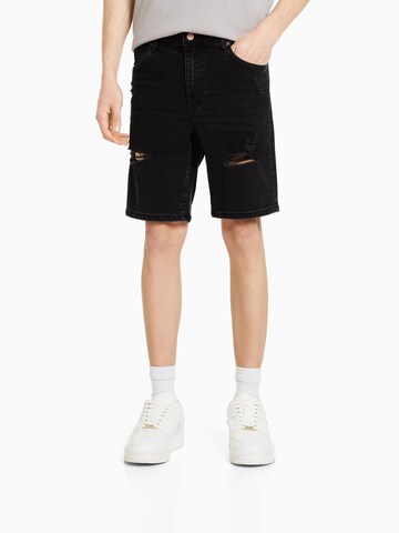 Bershka Regular Shorts in Schwarz: predná strana