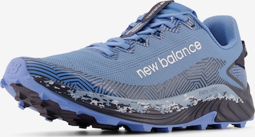 Chaussure de course 'Summit Unknown V4' new balance en bleu : devant