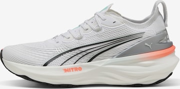 Chaussure de course 'ForeverRun NITRO™ 2' PUMA en blanc : devant