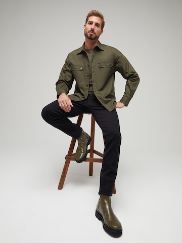 ABOUT YOU x Kevin Trapp Regular fit Button Up Shirt 'Jeremias' in Green