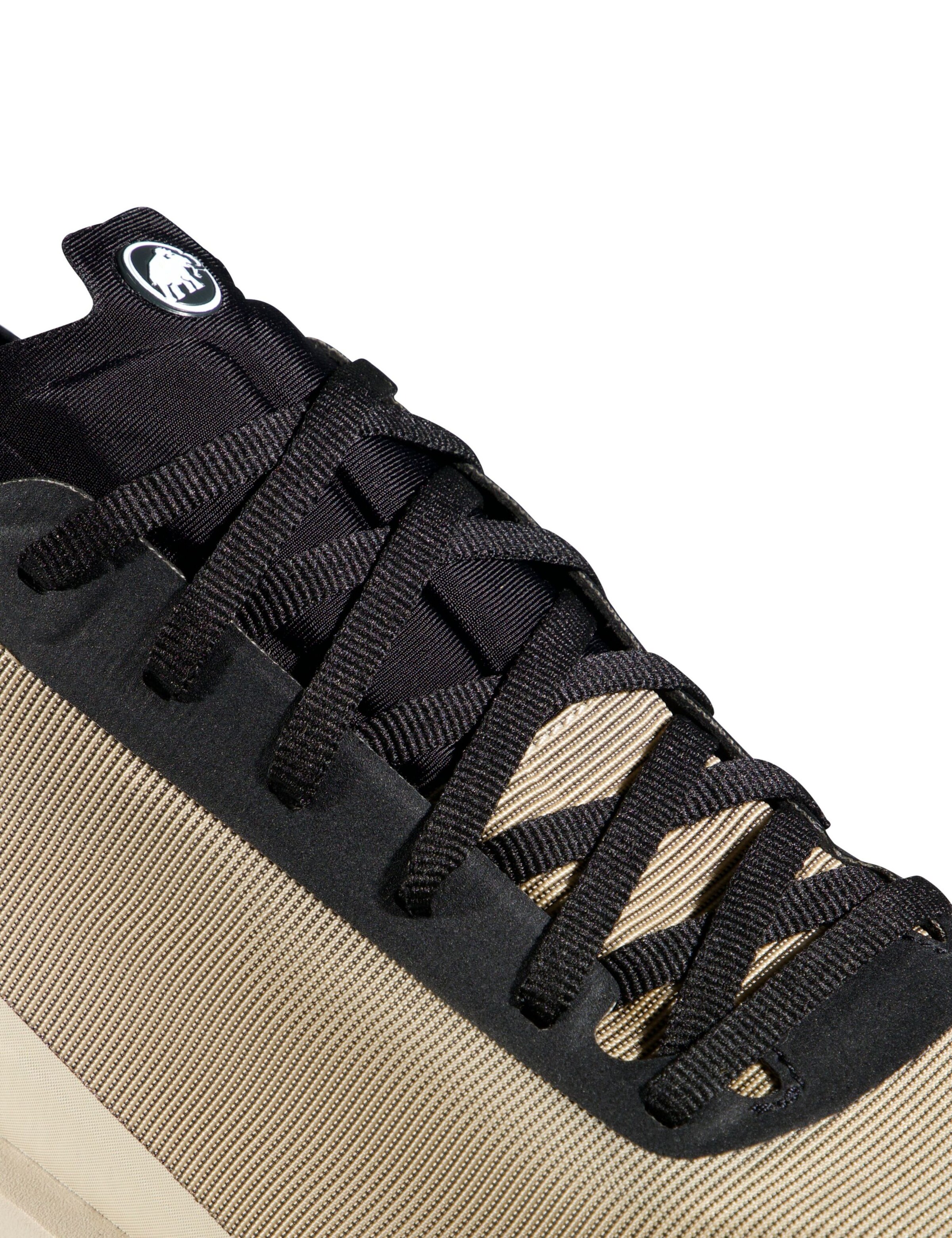 MAMMUT Flats in Beige