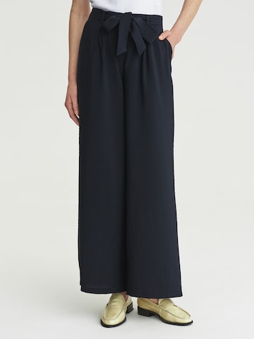 Wide leg Pantaloni con pieghe 'Zami' di TATUUM in blu: frontale