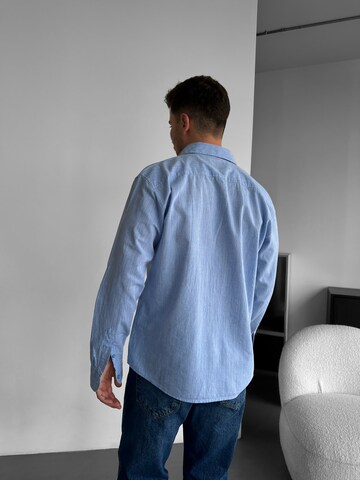 Fit confort Chemise 'Regular Fit Cotton Pocket Shirt - Blue' Kleidermafia en bleu
