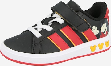 ADIDAS SPORTSWEAR Tennarit 'GRAND COURT MICKEY' värissä musta: etupuoli