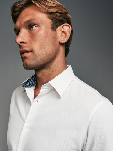 Slim fit Camicia di Next in bianco