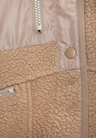 Veste en polaire VIVANCE by LASCANA en marron