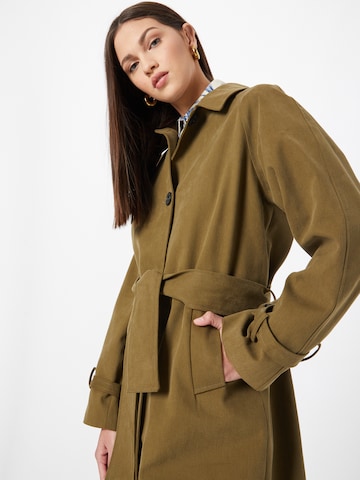 Parisienne et Alors Between-Seasons Coat 'DAGORNO' in Green