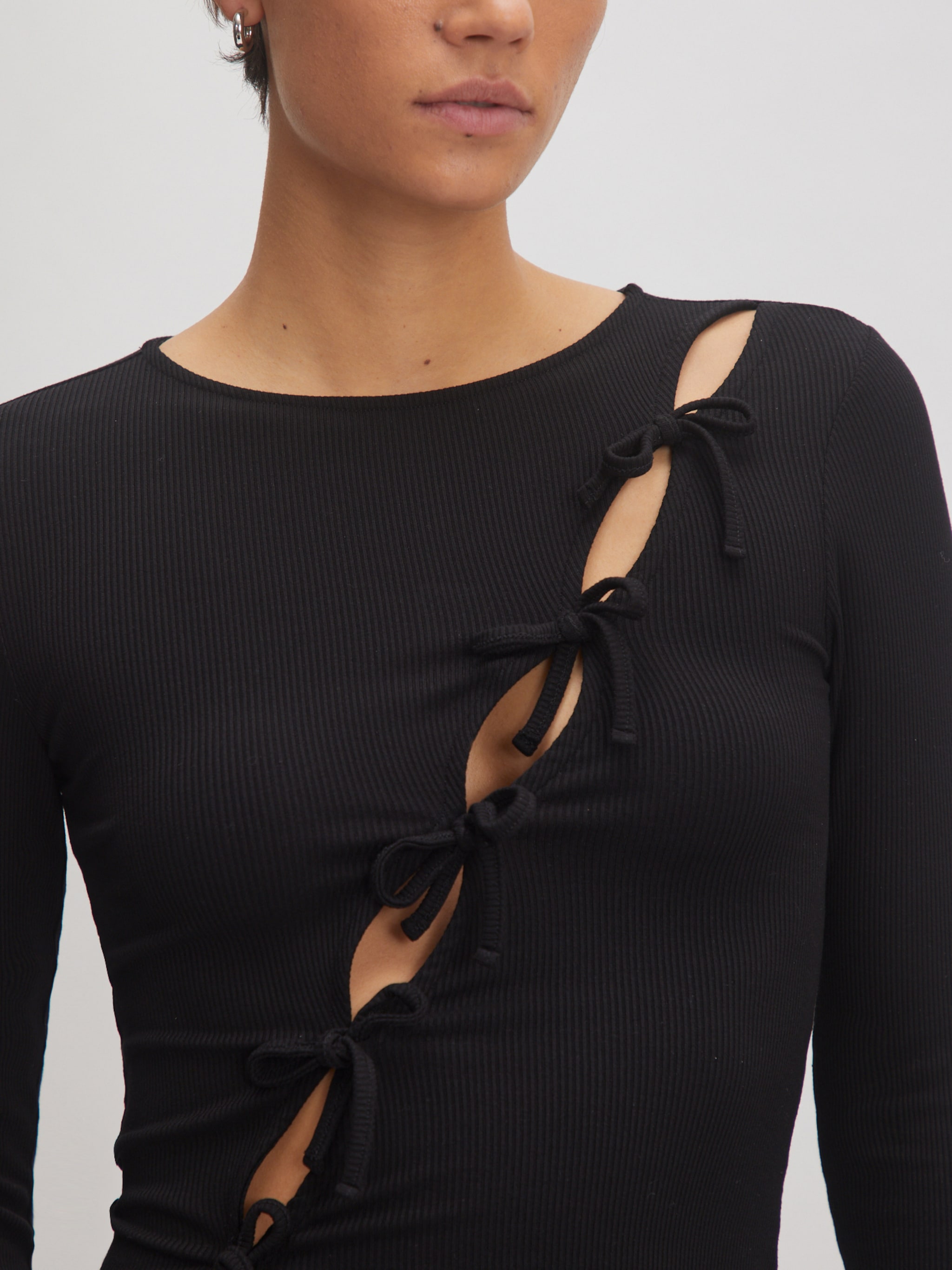 EDITED Produkte Shirt 'Lianne' schwarz