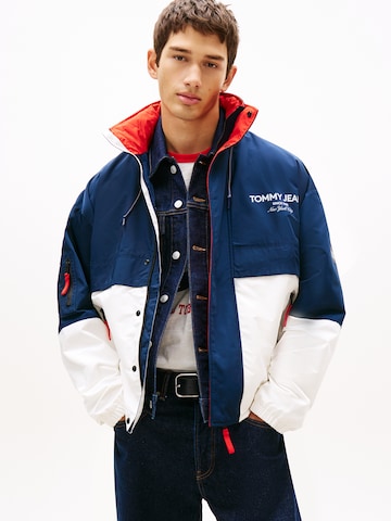 Veste mi-saison Tommy Jeans en bleu : devant