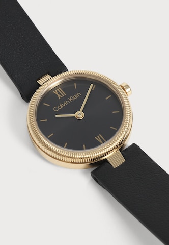 Calvin Klein - Reloj analógico 'Gleam' en negro: frente