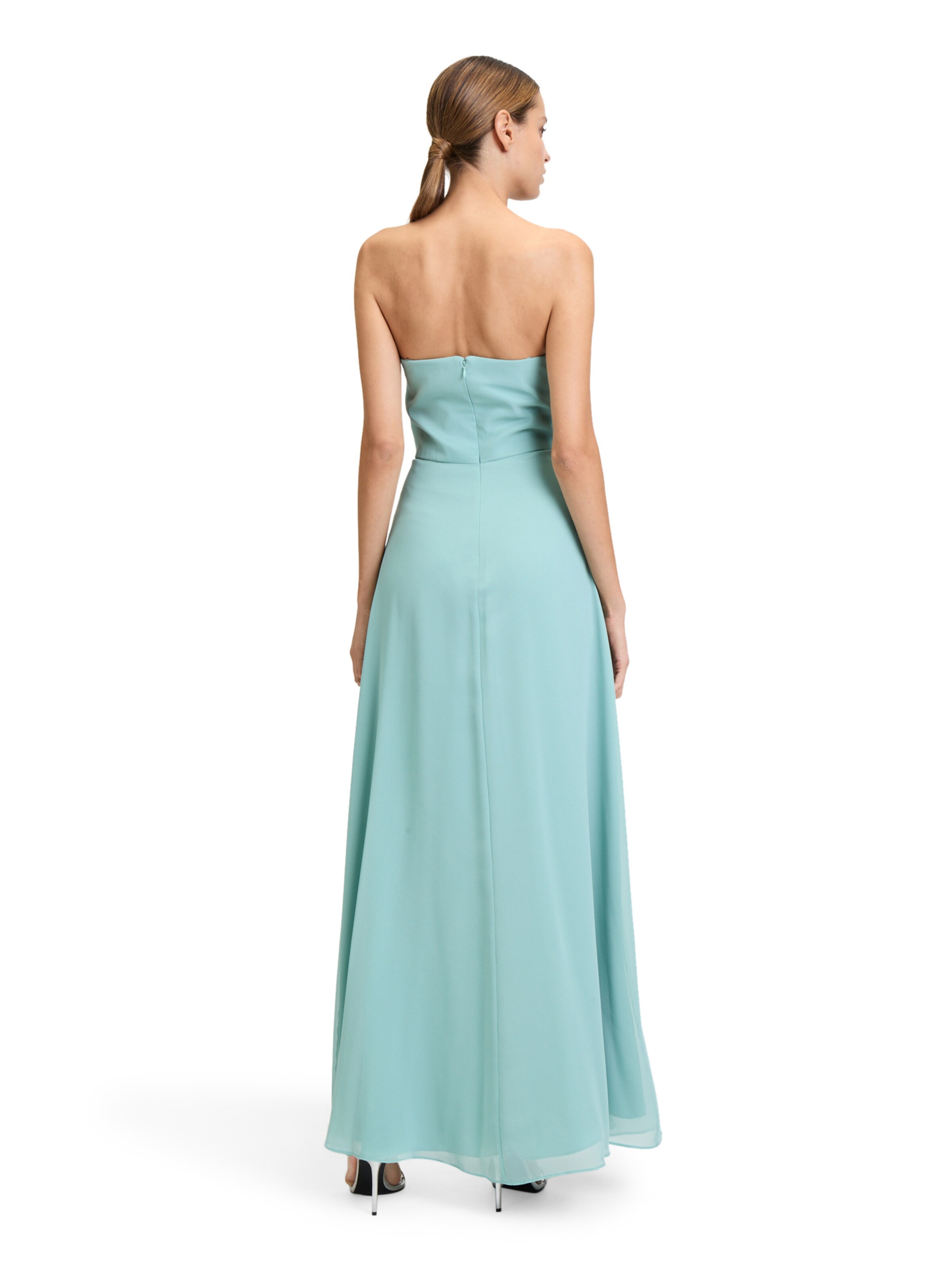 Abito da sera di Vera Mont in verde