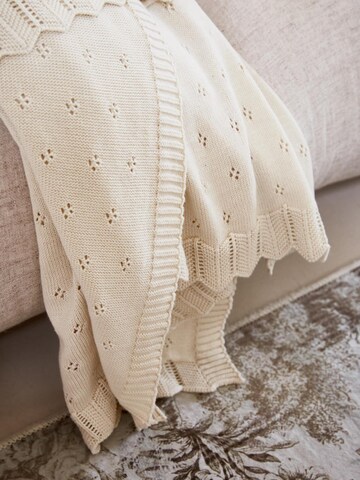 ESSENZA Blankets in White