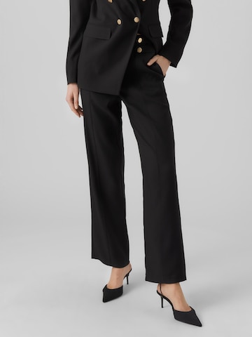 VERO MODA Regular Pleat-front trousers 'CELINA' in Black: front