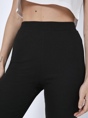 Noisy may Flared Trousers 'Pasa' in Black