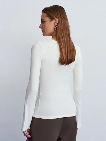 Dilvin - Camisa em branco