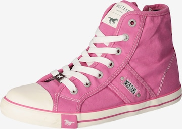 Sneaker alta di MUSTANG in rosa: frontale
