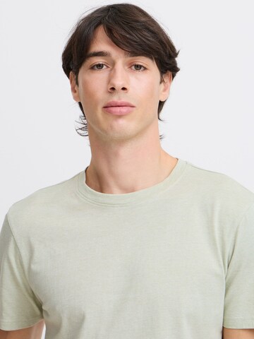 T-Shirt ' CFTHOR micro striped tee ' Casual Friday en vert