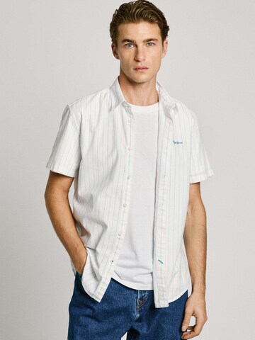 Coupe regular Chemise 'Alvaro' Pepe Jeans en blanc : devant