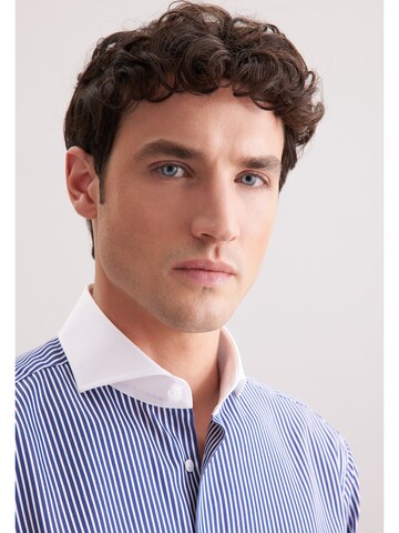 Coupe regular Chemise business SEIDENSTICKER en bleu