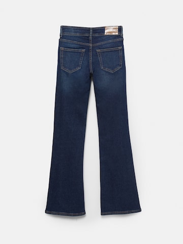 Pull&Bear Bootcut Jeans i blå