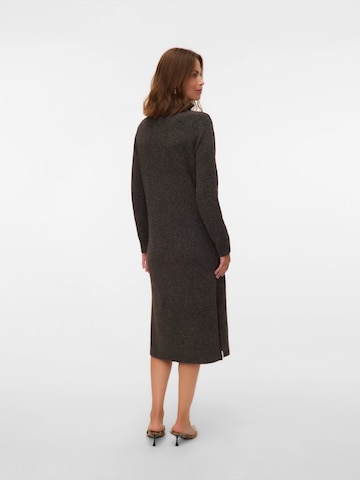 Vero Moda Maternity Knitted dress 'VMMBOOM' in Brown