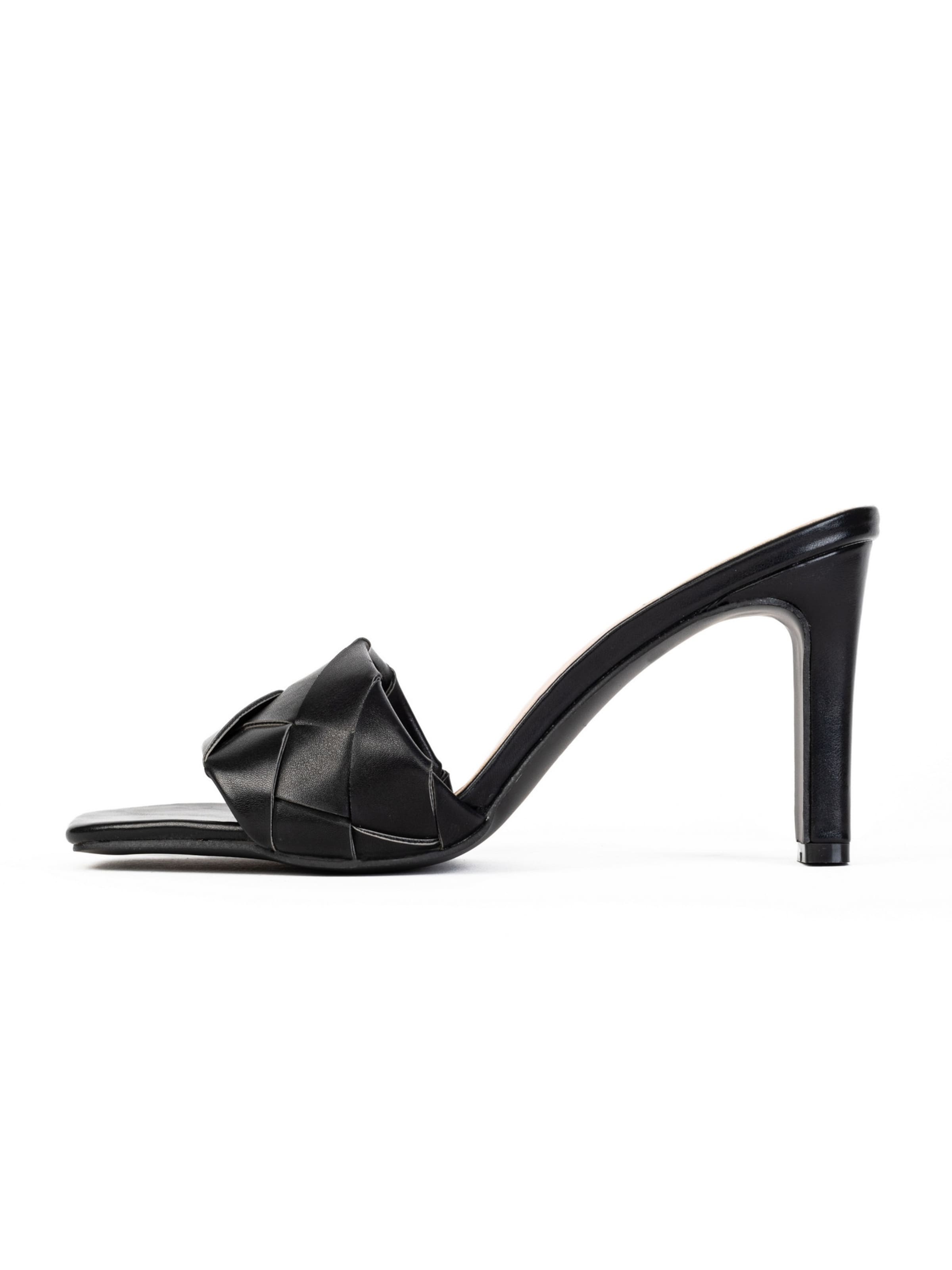 Celena Šľapky 'Cully' - Čierna: predná strana