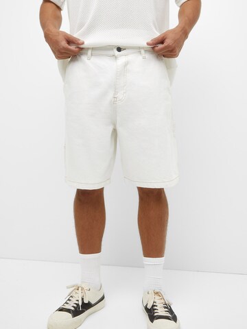 Pull&Bear Regular Shorts in Beige: predná strana