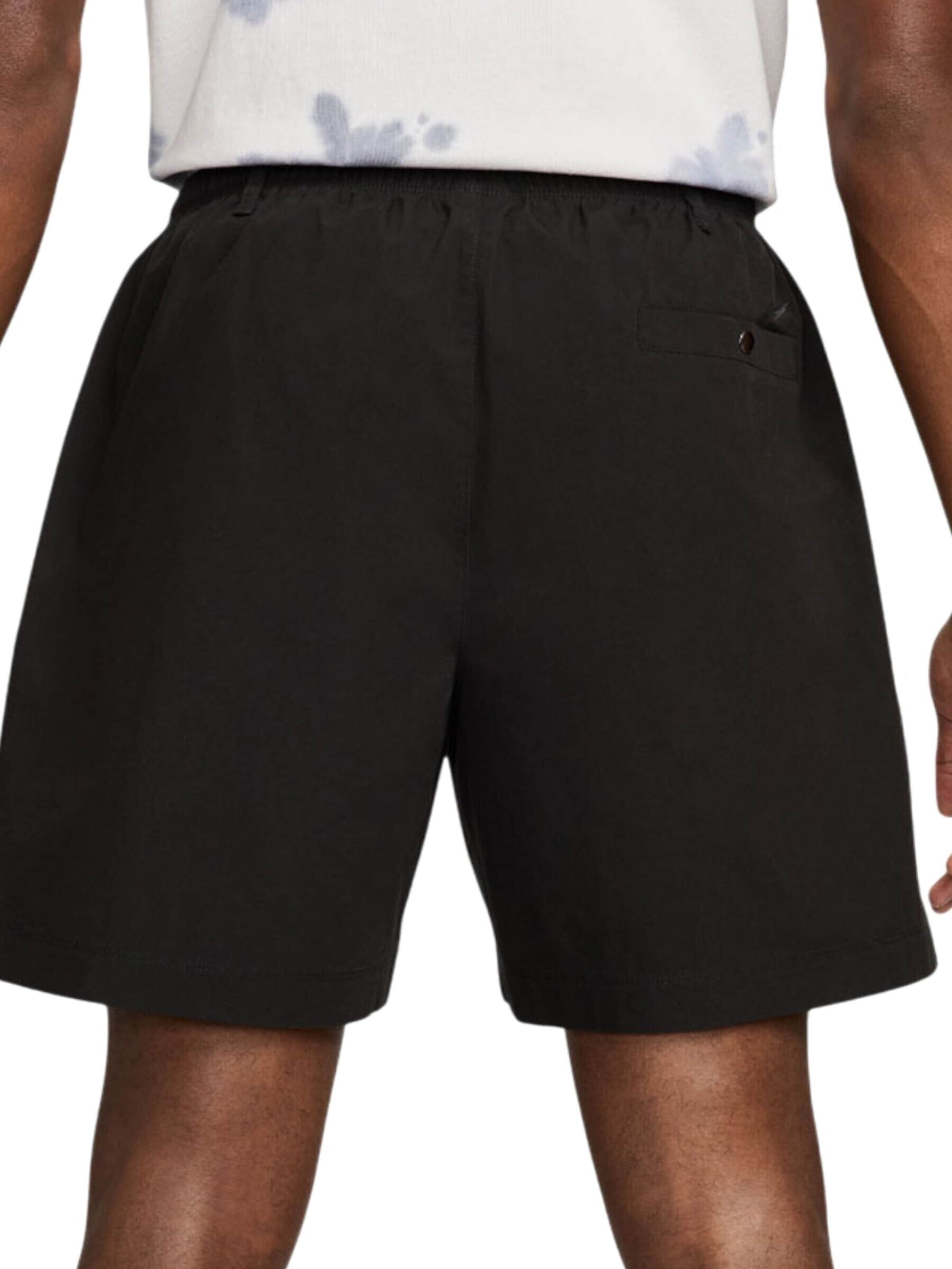 regular Pantaloni cargo 'Camp' di Nike Sportswear in nero
