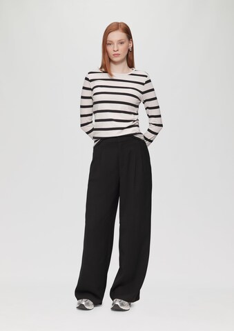 QS Wide leg Pleat-front trousers in Black