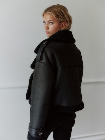 Next Jacke 'Aviator' in Schwarz