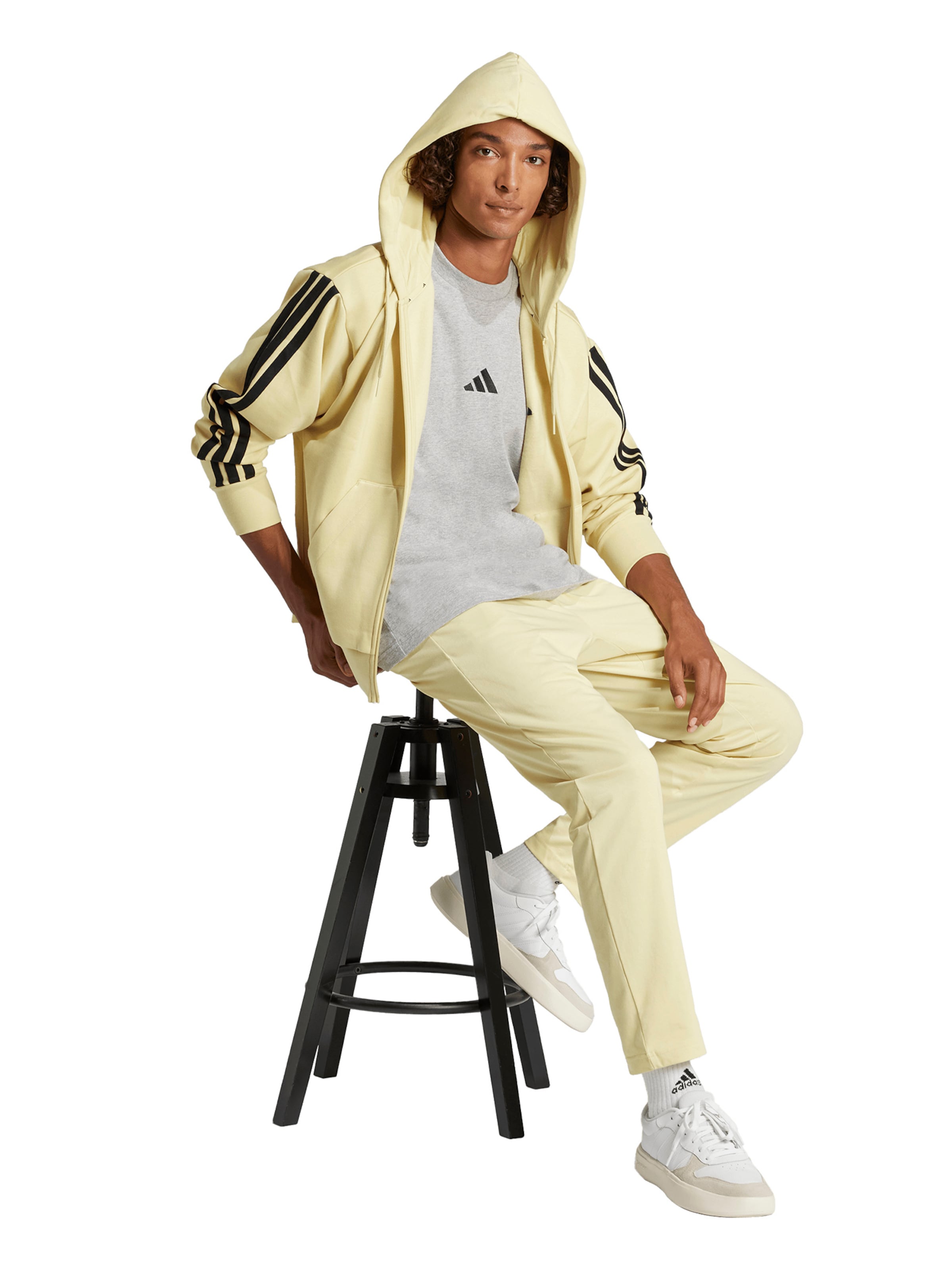 ADIDAS SPORTSWEAR Funktionsshirt 'Essentials' in Grau