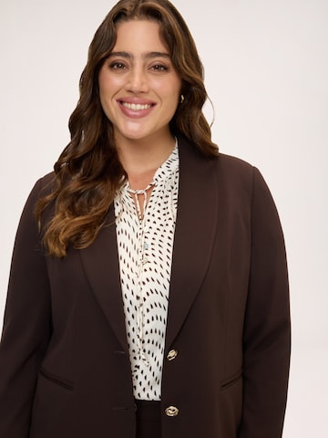 Fiorella Rubino Blazers in Bruin