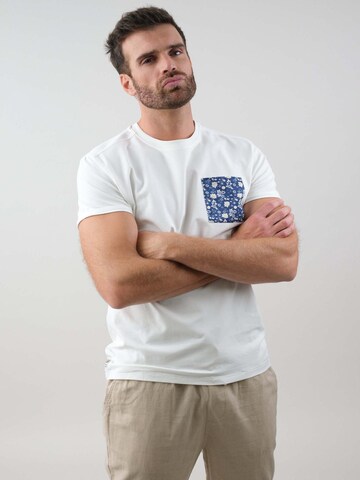 T-Shirt 'PESQUERO' Deeluxe en blanc