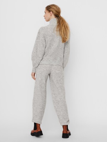 VERO MODA Sweater 'Magda' in Grey