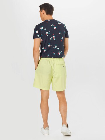 Tommy Jeans Loosefit Shorts in Gelb