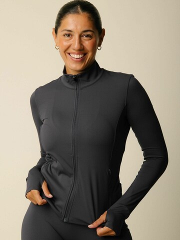 Veste de sport ' Cartel x Align ' Copenhagen Cartel en noir : devant