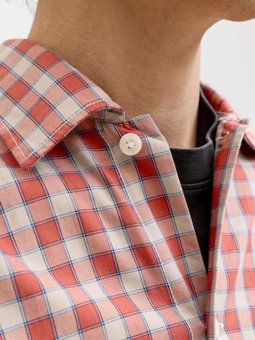 JACK & JONES Comfort fit Button Up Shirt in Red