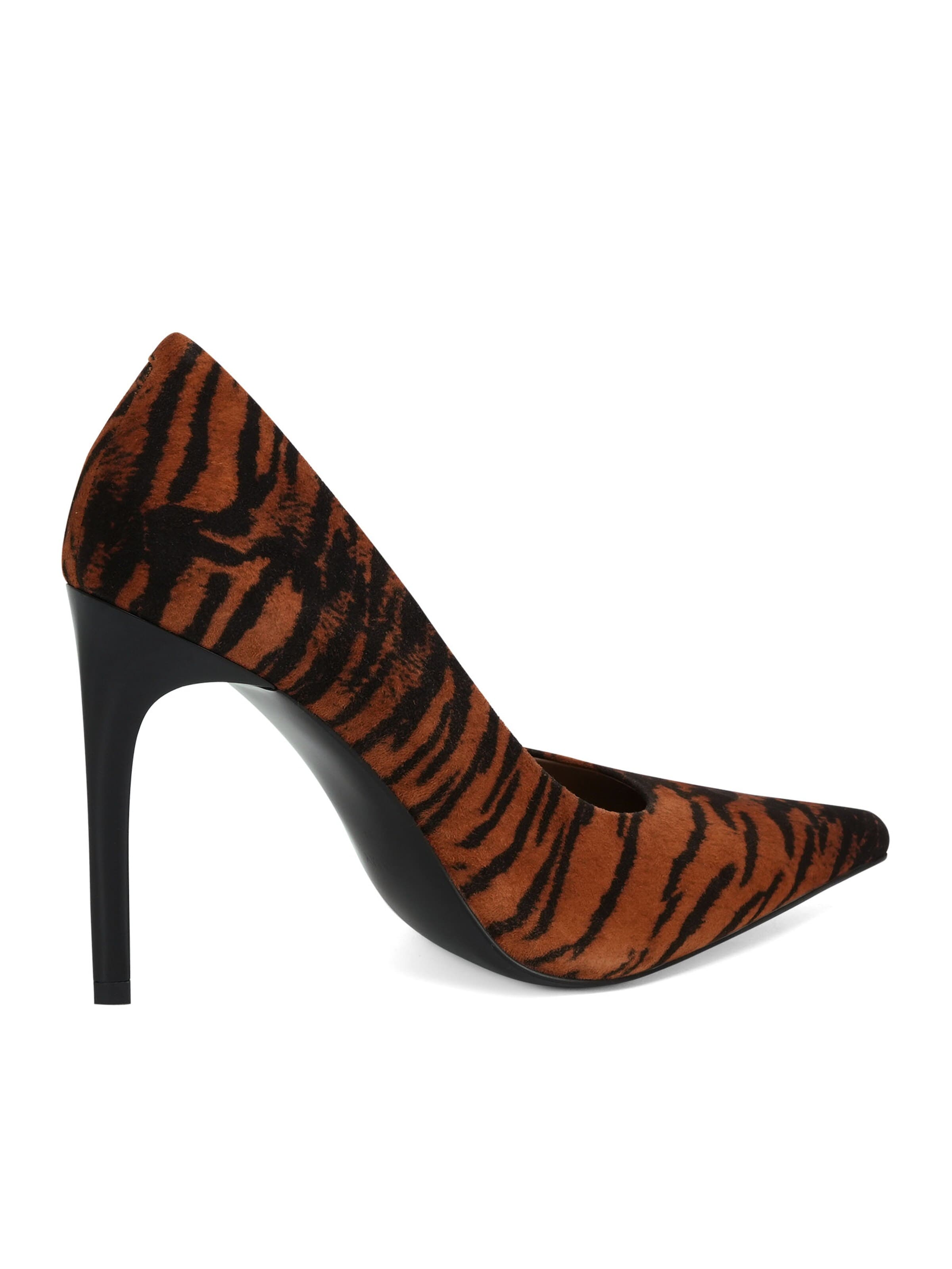 Potamy Pumps in Mixed colors