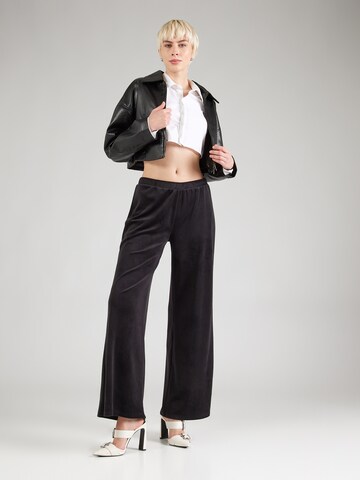 ABOUT YOU - regular Pantalón 'Talea' en negro