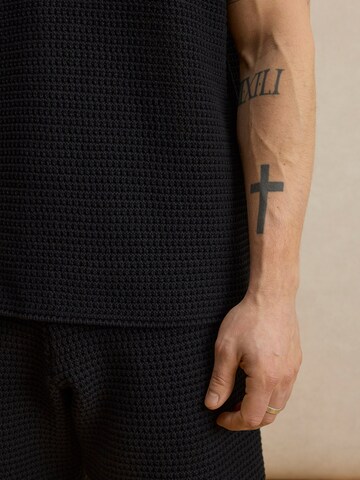 DAN FOX APPAREL Тениска 'Giuliano' в черно