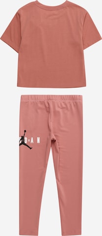 Jordan Set: T-Shirt und Hose in Pink