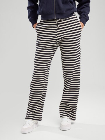 America Today Loosefit Broek in Zwart: voorkant