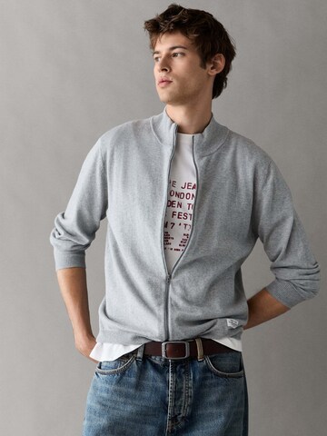 Pepe Jeans Strickjacke 'Andre' in Grau: Vorderseite