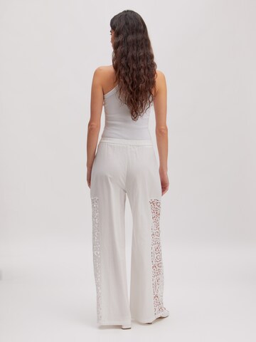 EDITED Regular Trousers 'Malu' in White