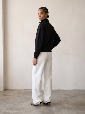ARMIE Sweatshirt 'The Charlie Half-Zip Sweatshirt' in Black