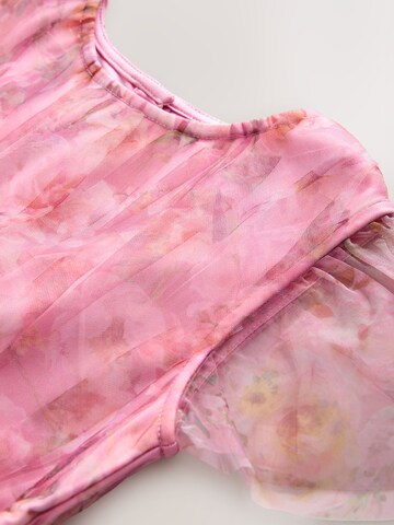 Robe Next en rose