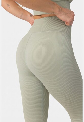 OCEANSAPART Skinny Hose 'Maya' in Grün