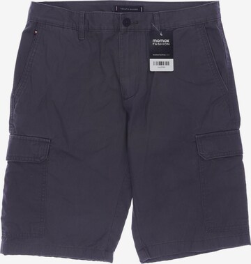 TOMMY HILFIGER Shorts in 32 in Grey: front